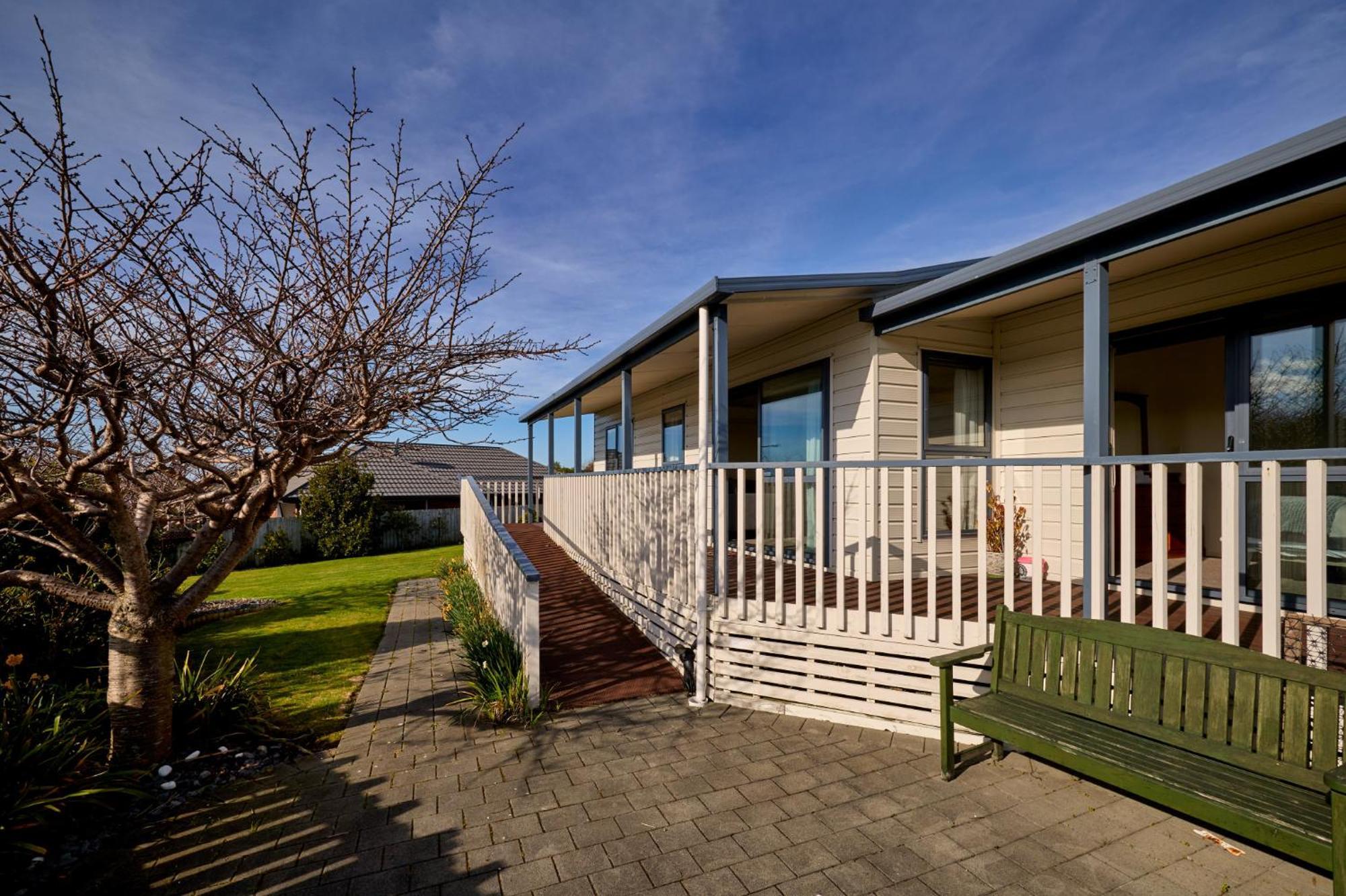 Location With Ocean And Mountain Views Villa Kaikoura Exterior photo